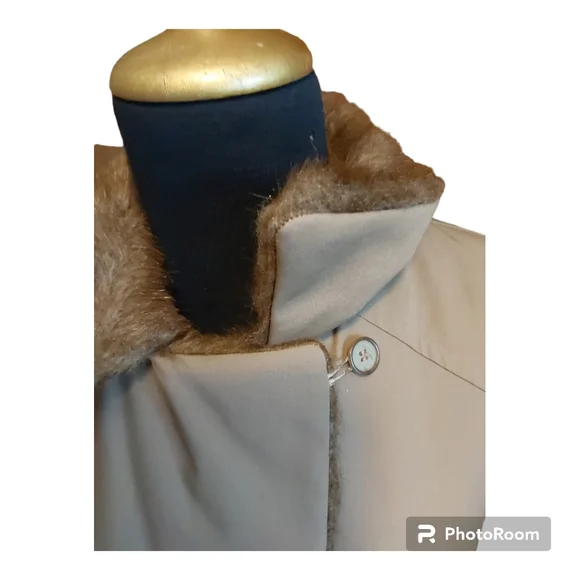 London Towne trench coat tan w brown faux fur belted vintage 12Reg womens - Picture 8 of 11